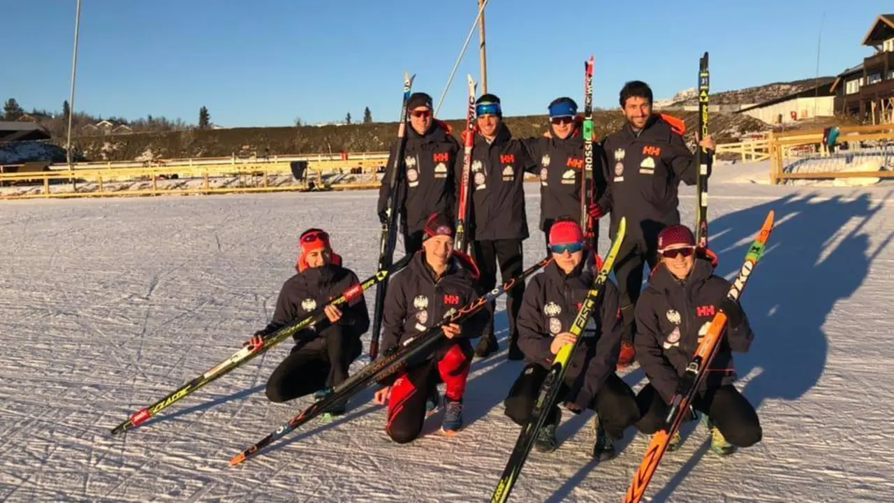 Miembros del equipo de esqu&iacute; de fondo del Cetdi-Arag&oacute;n. Foto: Cetdi