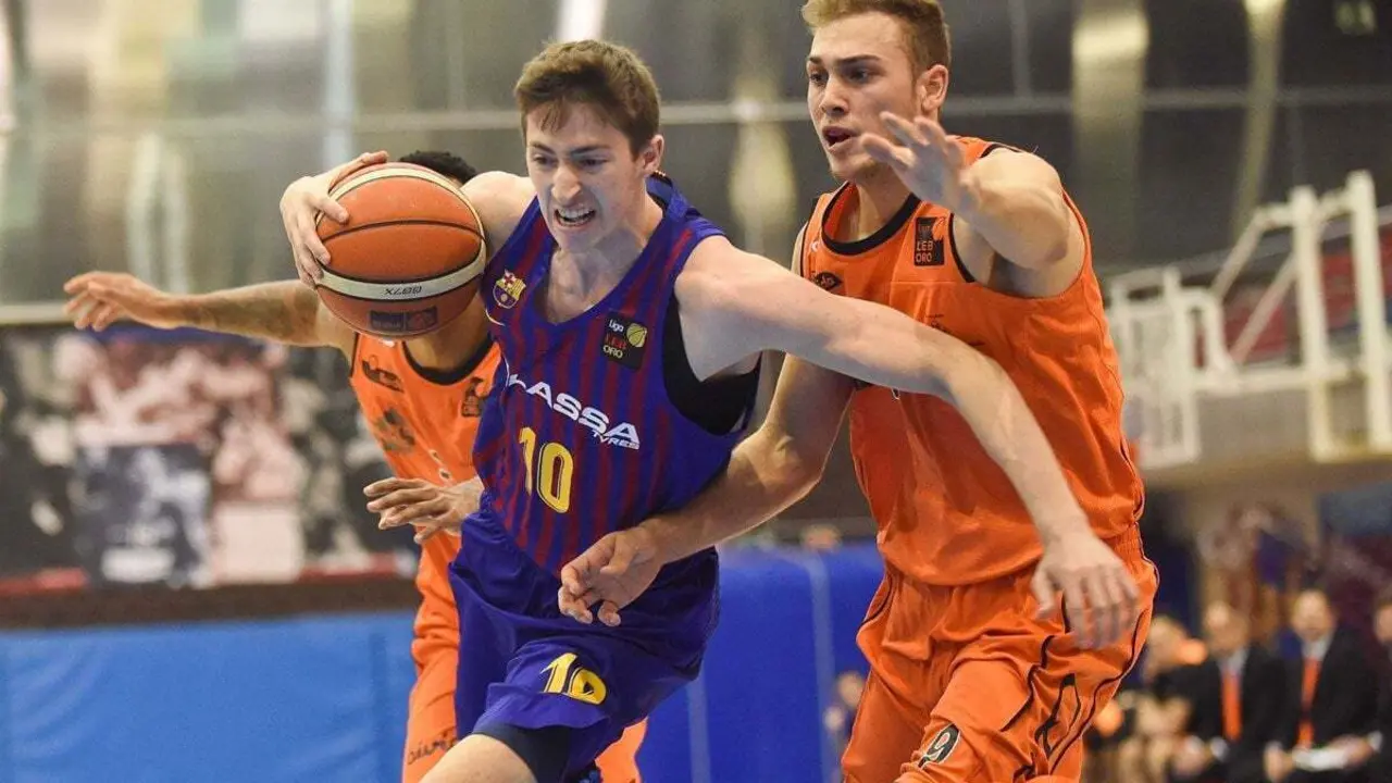 Aleix Font est&aacute; llamando con fuerza al primer equipo con su gran temporada | Foto: FEB
