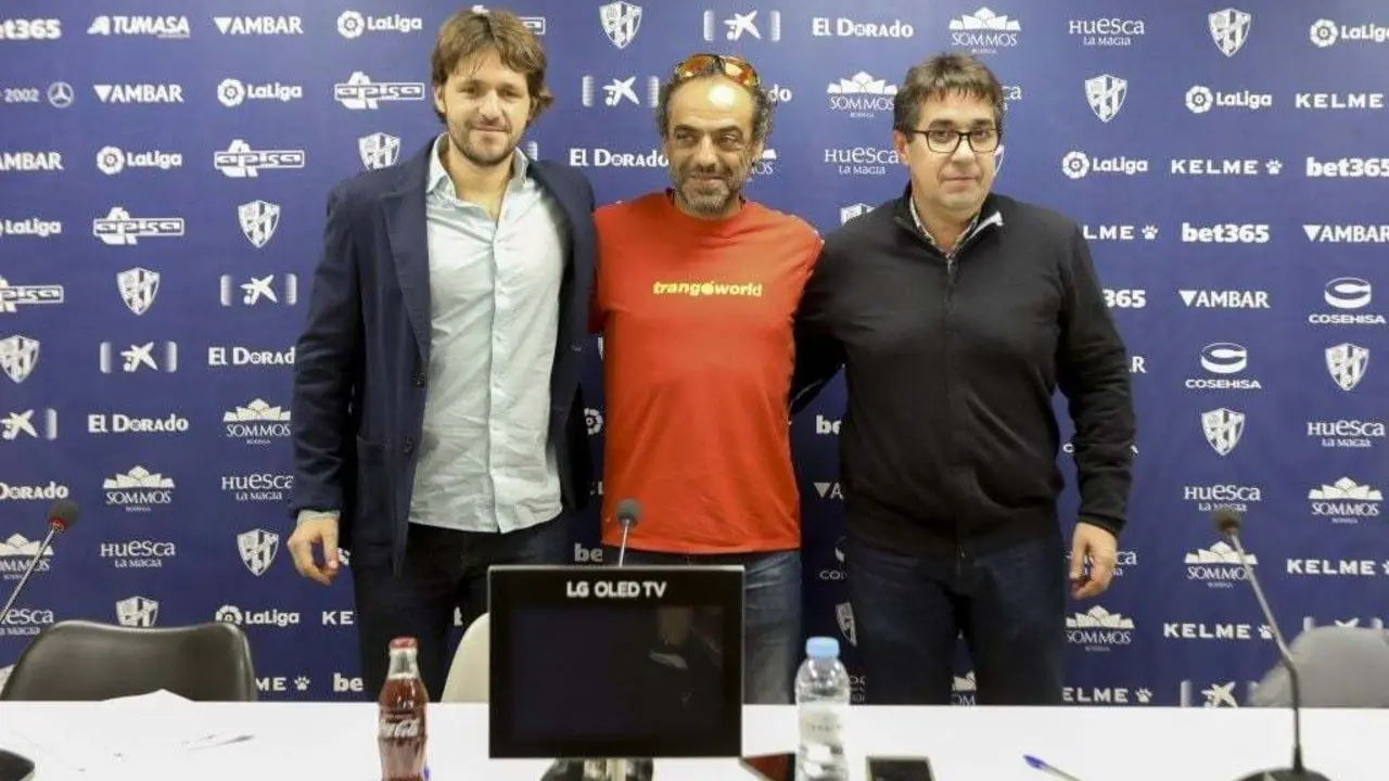 Josete Ortas, Carlos Pauner y Javier Cruz durante la presentaci&oacute;n del acuerdo | Foto: SDHuesca