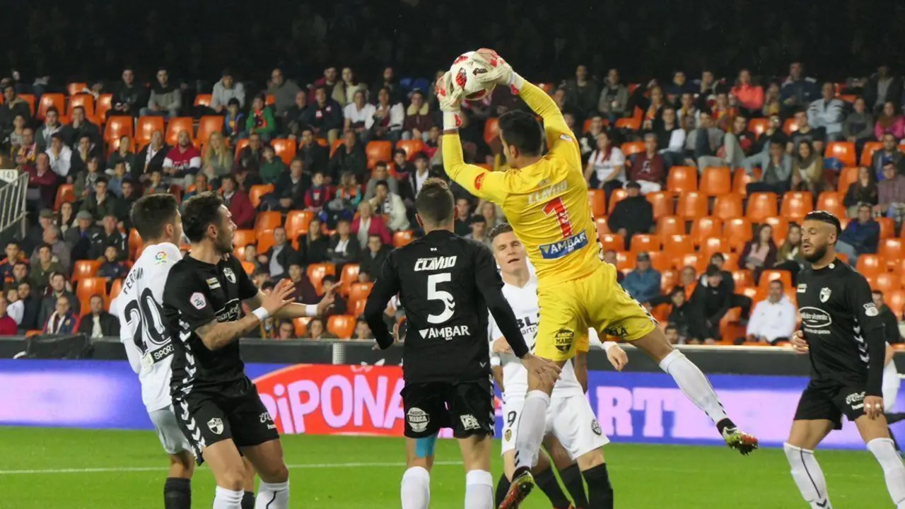 El Ebro cae por 1 a 0 ante el Valencia. | Foto: CD Ebro