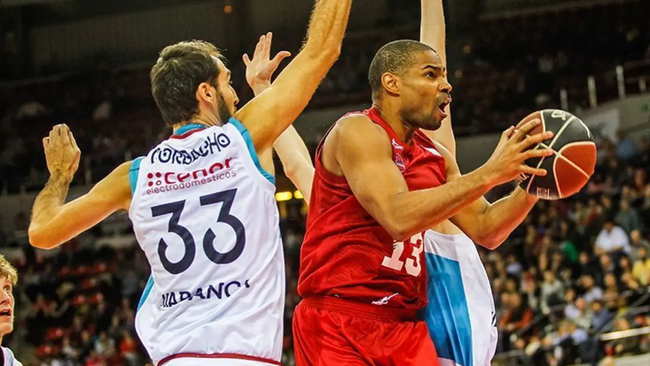 Gary Neal firm&oacute; una de sus descomunales actuaciones ante Obradoiro el pasado mes de febrero. Foto: Basket Zaragoza