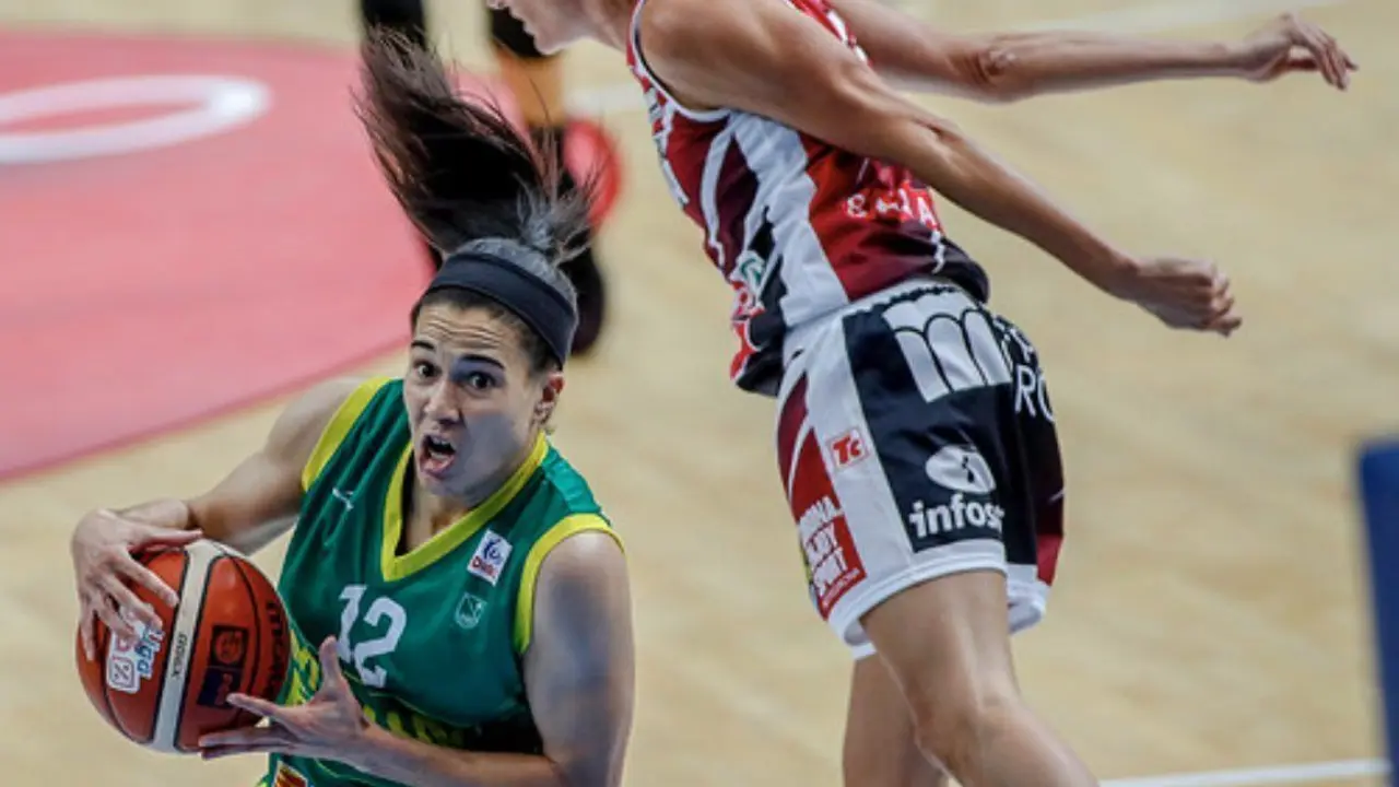 Brittany Brown ser&aacute; pieza fundamental para optar al triunfo. Foto: FEB