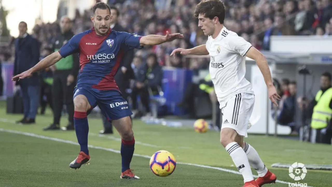 David Ferreiro complet&oacute; un partido muy bueno y fue una constante pesadilla para Odriozola. | Foto: LFP