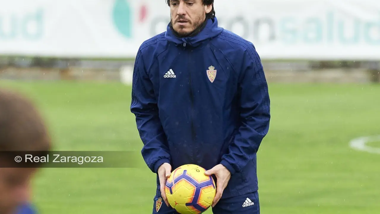 Cristian &Aacute;lvarez en un entrenamiento en la Ciudad Deportiva. | Foto: Real Zaragoza