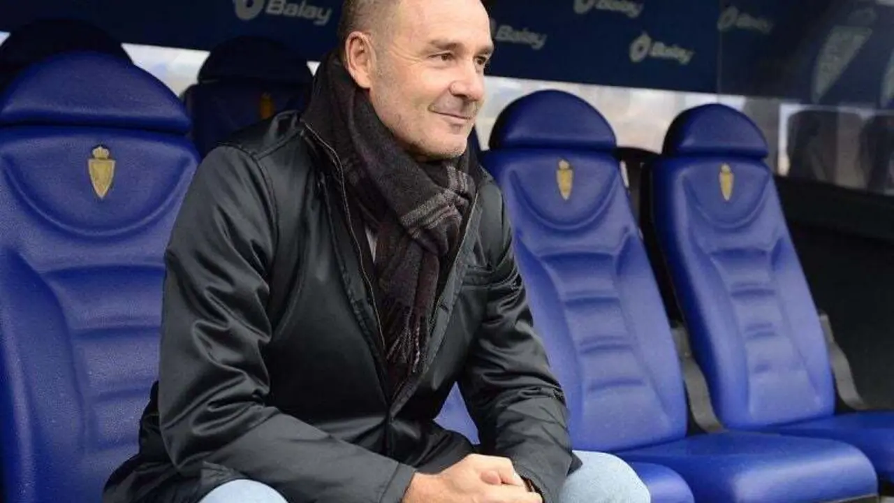 V&iacute;ctor en su vuelta a casa. | Foto: Tino Gil, Real Zaragoza