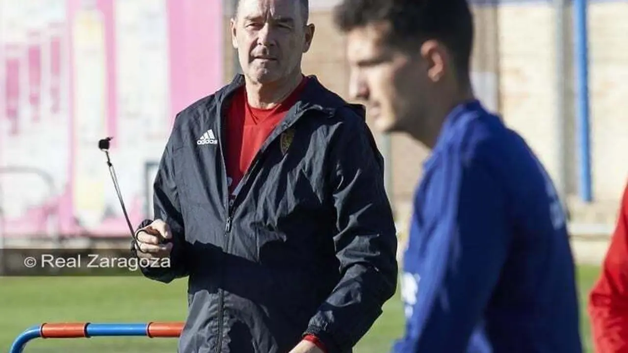 V&iacute;ctor Fern&aacute;ndez en la Ciudad Deportiva. | Foto: Tino Gil, Real Zaragoza