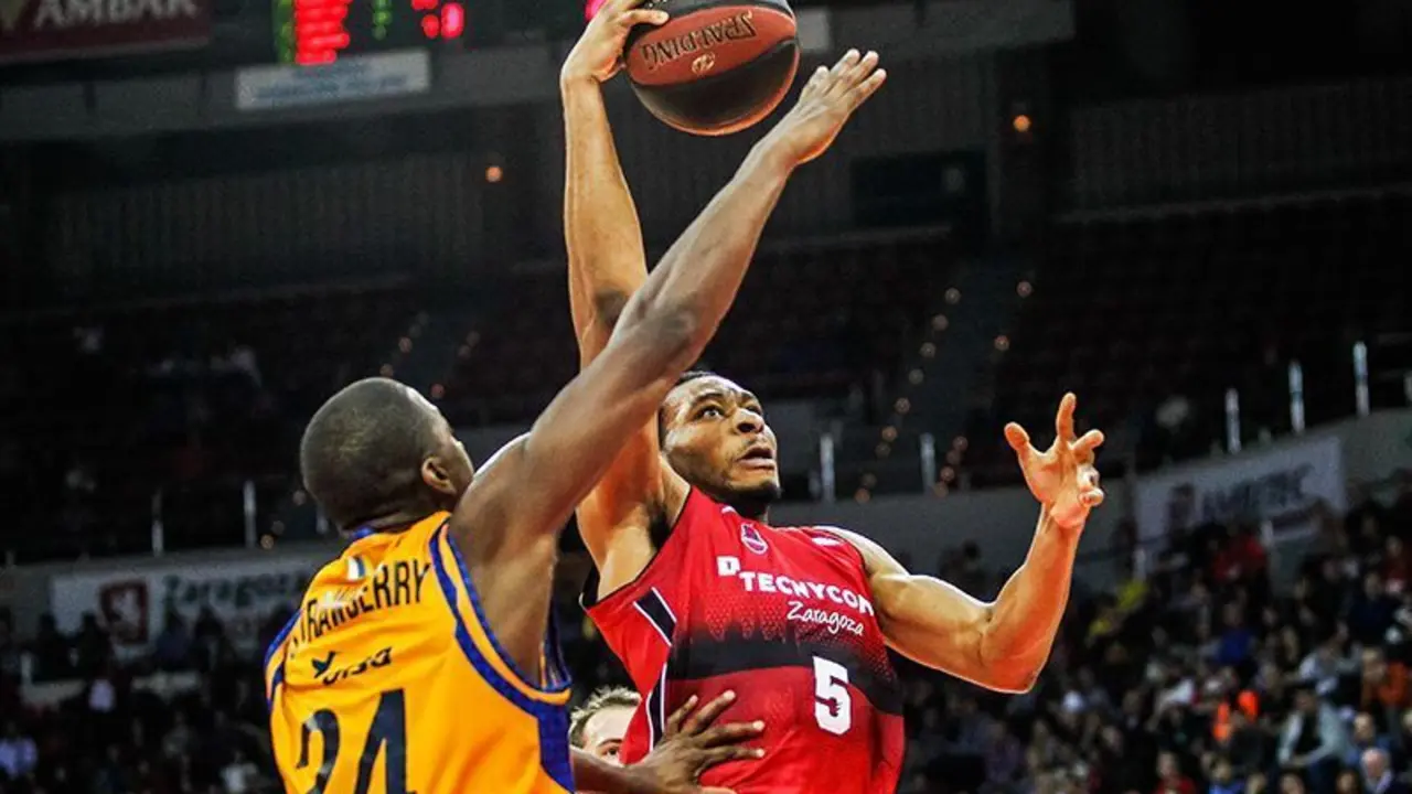Stan Okoye, en el partido ante el Gran Canaria | Foto: Basket Zaragoza