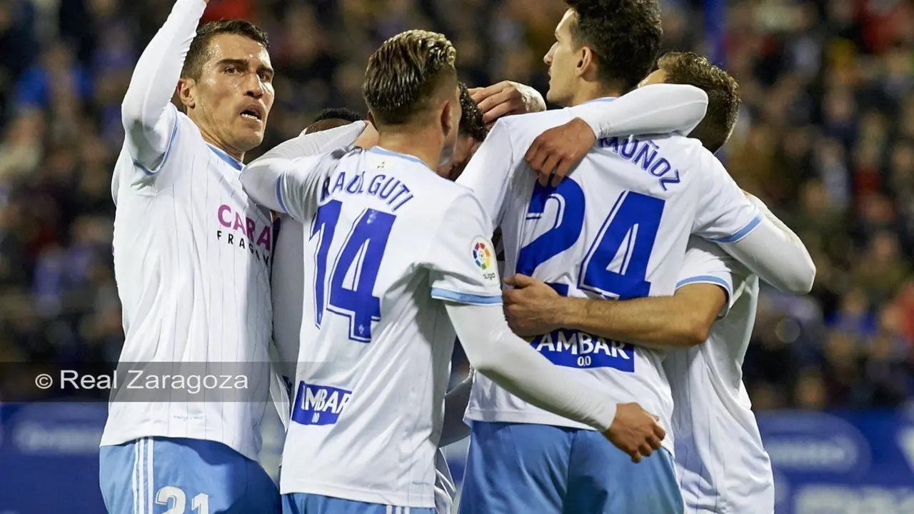 Zapater celebra la victoria ante el Extremadura en la pasada campa&ntilde;a. | Foto: Real Zaragoza