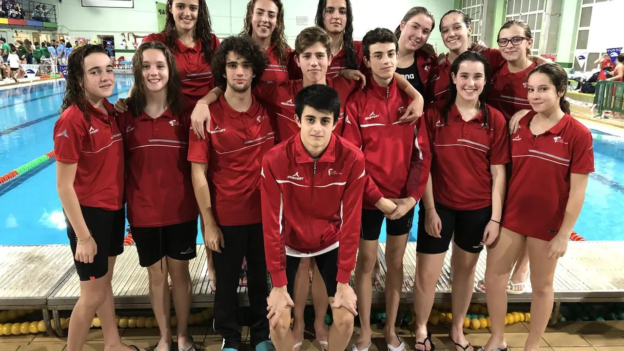 Los participantes en la San Silvestre el CA Huesca. | Foto: CAH