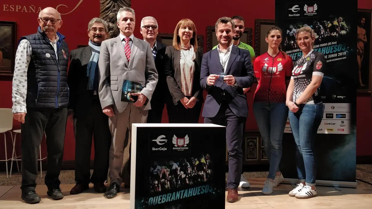 Responsables de la QH durante el sorteo celebrado hoy en Zaragoza. Foto: Comunicaci&oacute;n QH