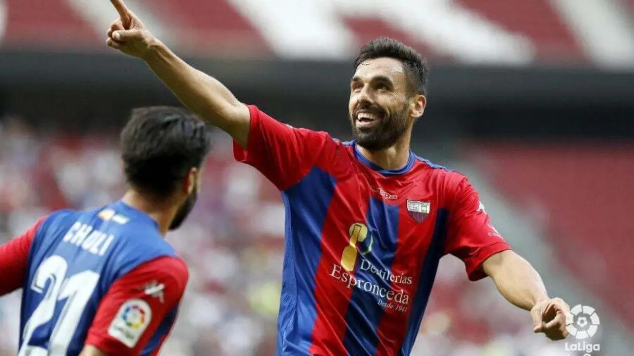 Enric Gallego ver&aacute; cumplido su sue&ntilde;o de jugar en Primera Divisi&oacute;n. | Foto: LaLiga 1|2|3