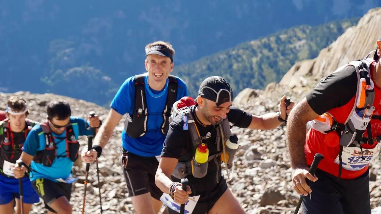 Corredores en la pasada edici&oacute;n del Trail Valle de Tena que fue campeonato de Espa&ntilde;a ultra. Foto: Monras&iacute;n