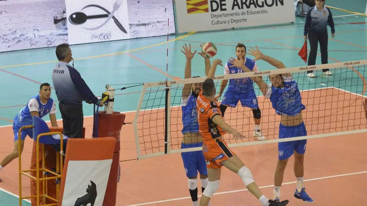 EL CV Melilla durante su visita en la segunda jornada de Superliga al CV Teruel | Foto: CV Teruel