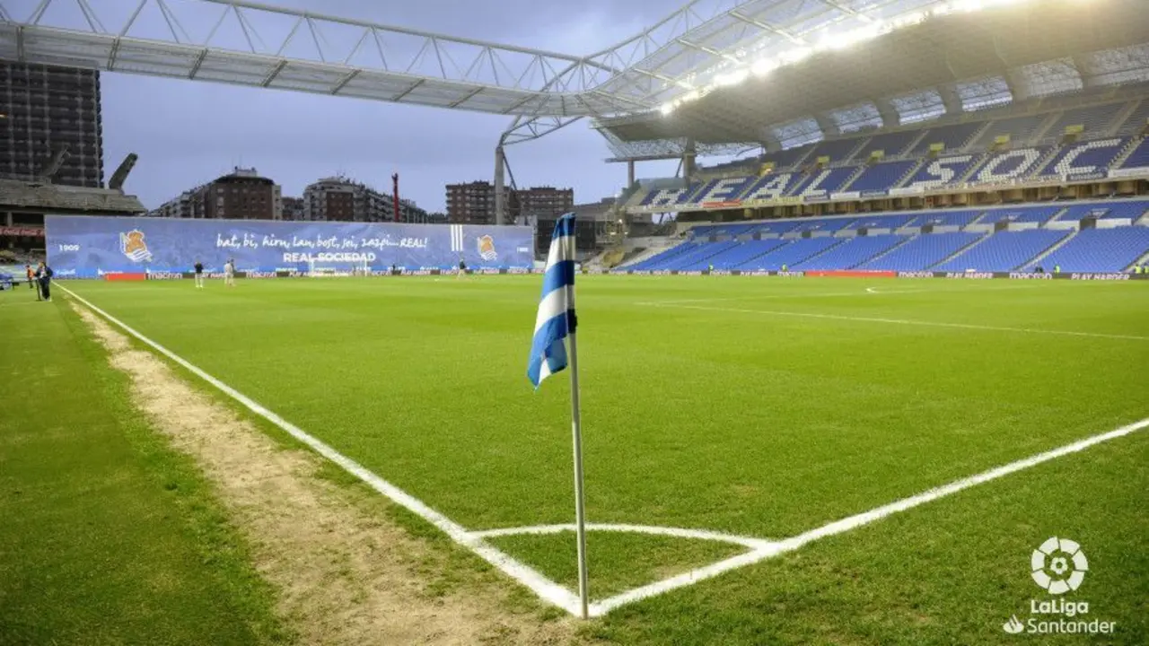 Anoeta aun est&aacute; en plenas reformas y uno de sus goles est&aacute; pendiente de construcci&oacute;n.