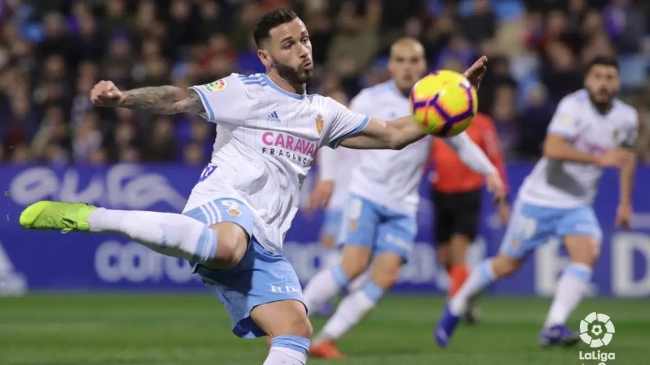 Alvaro V&aacute;zquez en el encuentro ante el Oviedo. Foto: La Liga