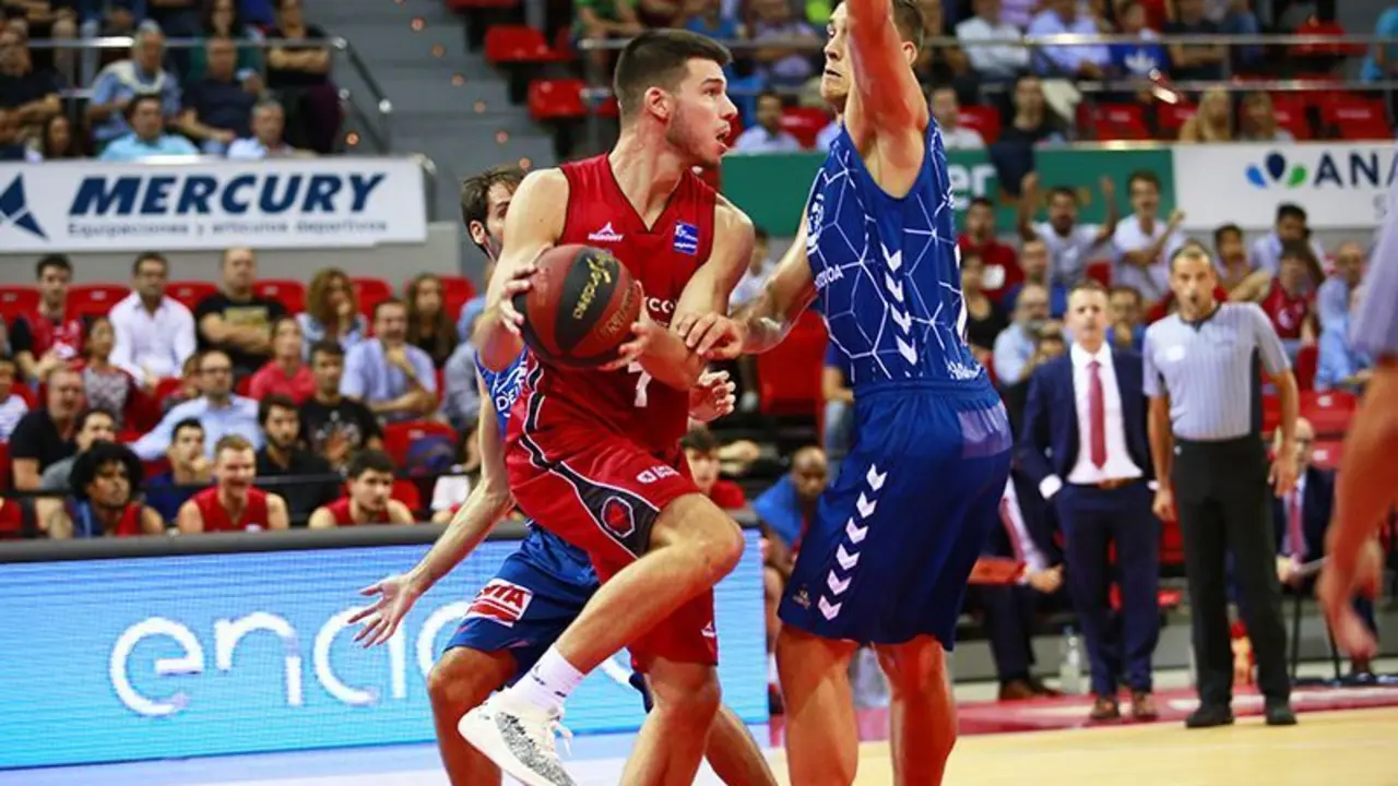 Barreiro, en el partido de ida. Foto: Basket Zaragoza