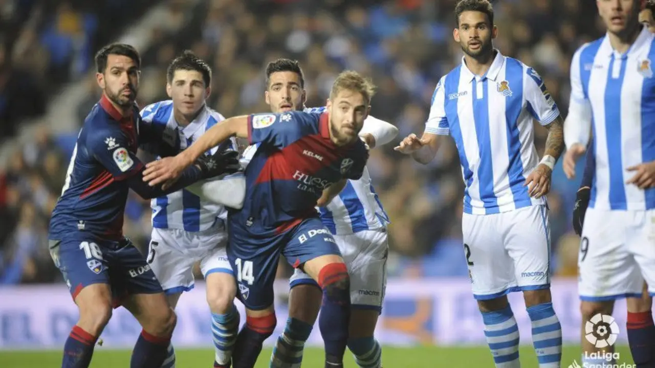 Insua y Pulido enn el partido contra la Real Sociedad disputado en enero de 2019. | Foto: LFP