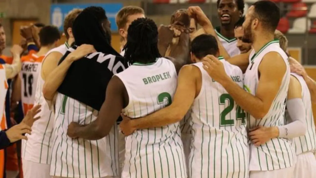 El Betis hace pi&ntilde;a. Foto: FEB