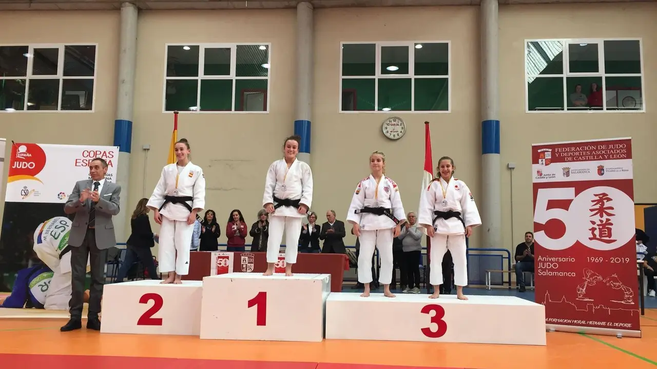 Bel&eacute;n Mart&iacute;nez en lo alto del podio. | Foto: Escuela Samurai