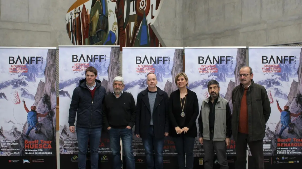 De izquierda a derecha F&eacute;lix Jord&aacute;n de Urr&iacute;es, Manolo Bara, Ram&oacute;n Lasaosa, Yolanda de Miguel, Jes&uacute;s Bosque y Jos&eacute; Antonio Juste. Foto: Banff Festival