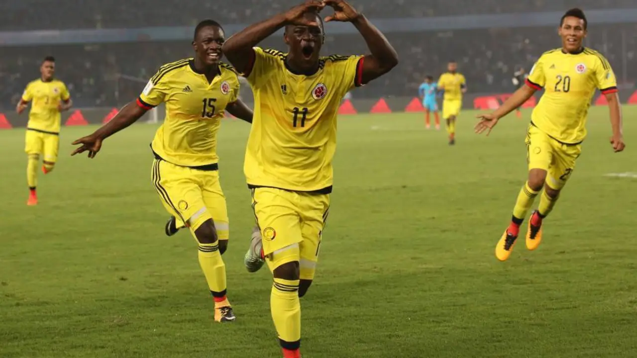 En la imagen Pe&ntilde;aloza con la camiseta de la selecci&oacute;n colombiana. El extremo es el &uacute;ltimo fichaje del CD Teruel | Foto: EFE/El Pa&iacute;s