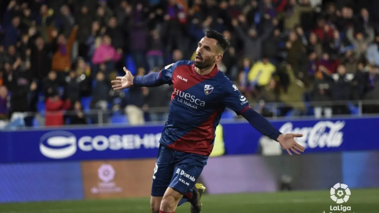 Enric Gallego con la camiseta del Huesca | Foto: LaLiga