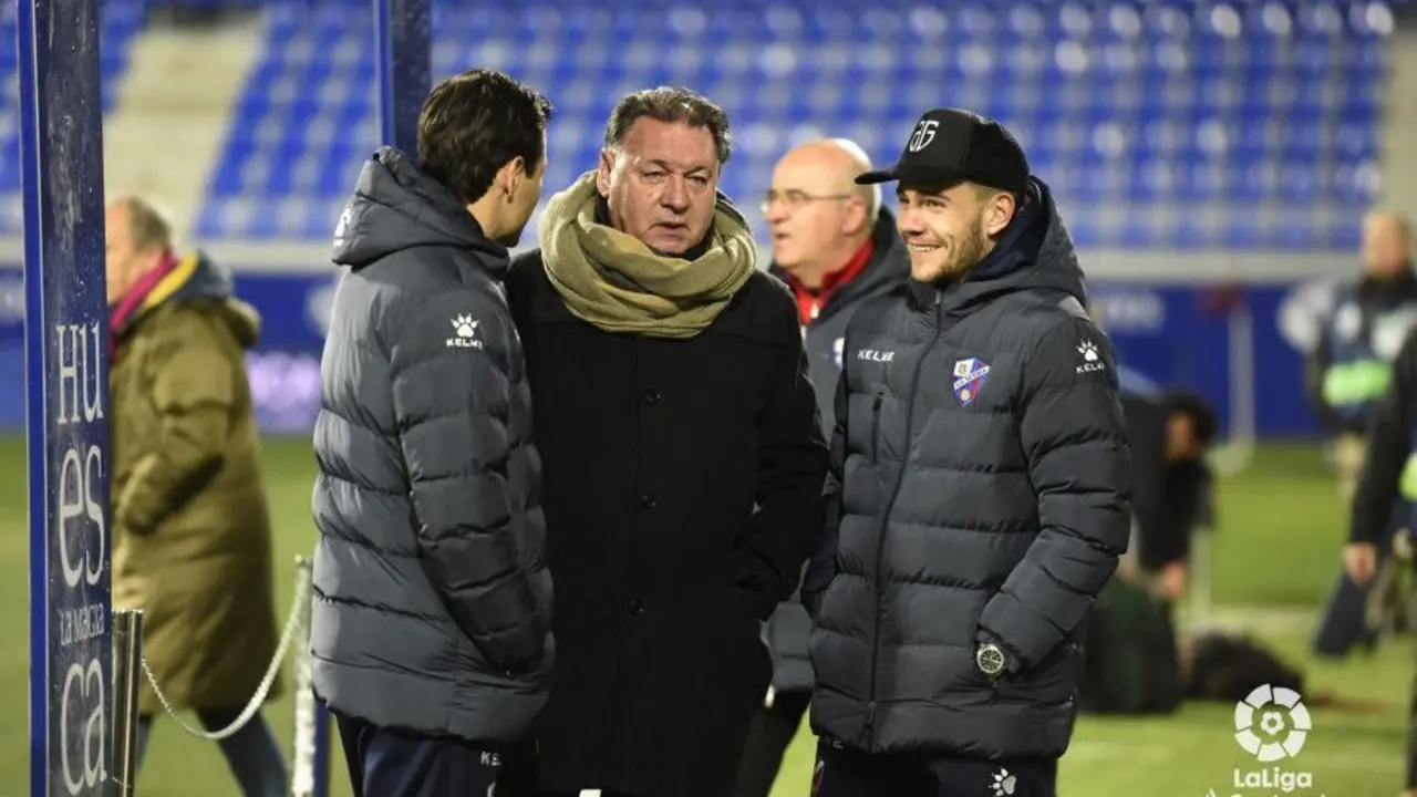 Lasaosa junto a Camacho y &Aacute;lex Gallar antes de un encuentro | Foto: LFP