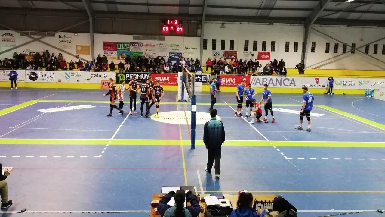 El CV Teruel se enfrenta al Intasa San Sadurni&ntilde;o en el pabell&oacute;n de la localidad gallega | Foto: San Sadurni&ntilde;o
