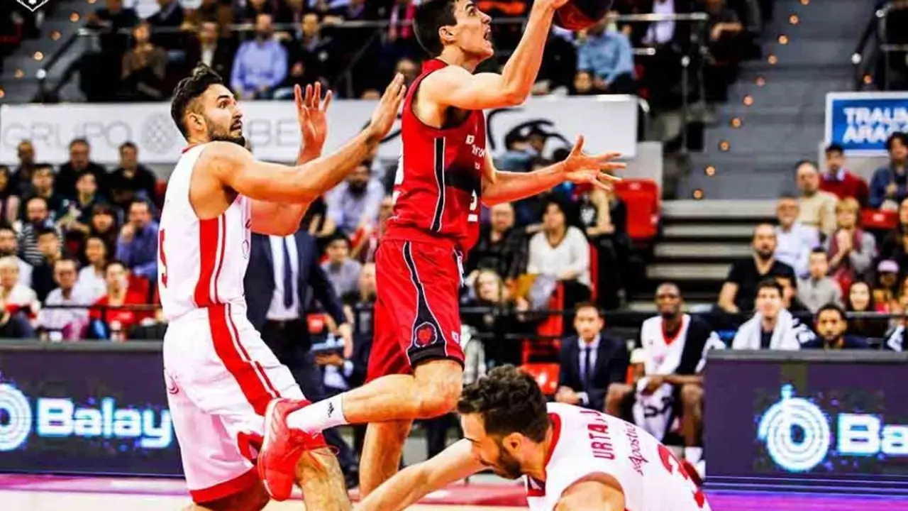Carlos Aloc&eacute;n, en el partido ante el Murcia. Foto: Esther Casas/Tecnyconta Zaragoza