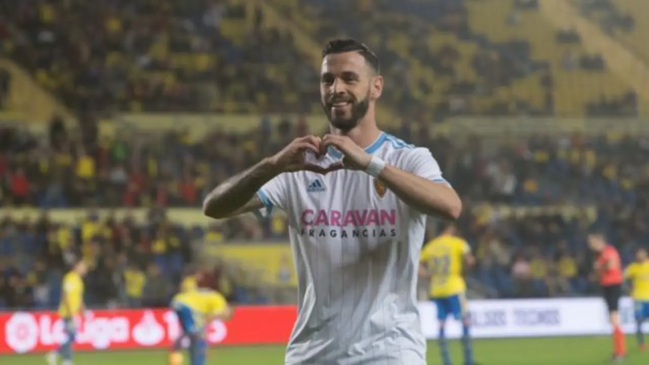 &Aacute;lvaro celebra el gol del empate del Zaragozza contra Las Palmas. Foto: LaLiga 1/2/3