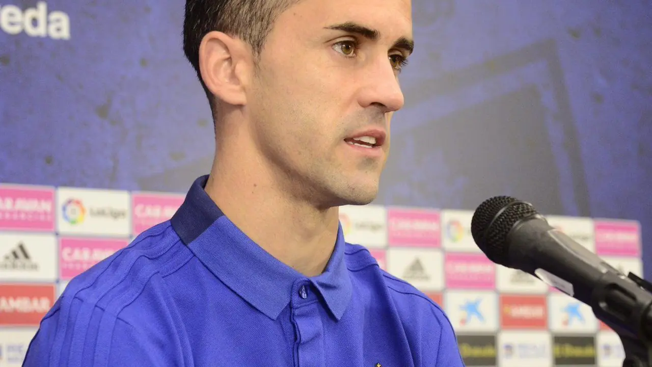 Miguel Linares en sala de prensa. Foto: Real Zaragoza