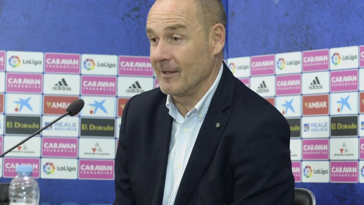 V&iacute;ctor Fern&aacute;ndez en rueda de prensa. Foto: Real Zaragoza