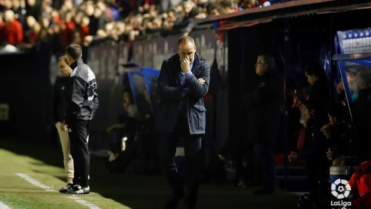 V&iacute;ctor Fern&aacute;ndez en El Sadar. Foto: La Liga