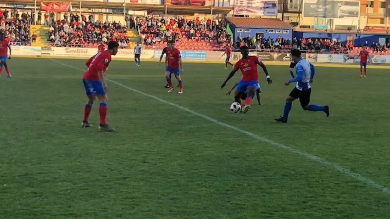 El CD Teruel en su victoria ante el CD Alcoyano por 4 goles a 1. | Foto: Raquel S&aacute;nchez 