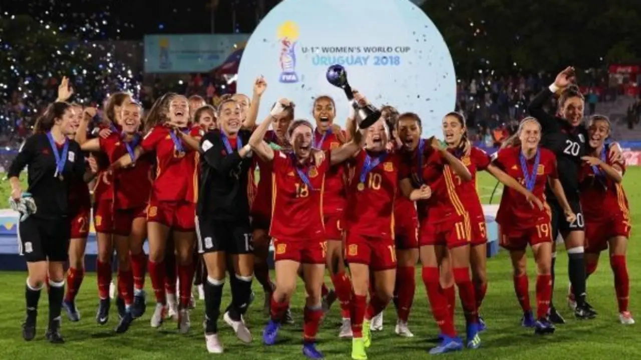 La selecci&oacute;n espa&ntilde;ola sub17, recientes campeonas del Mundo. Foto: RFEF