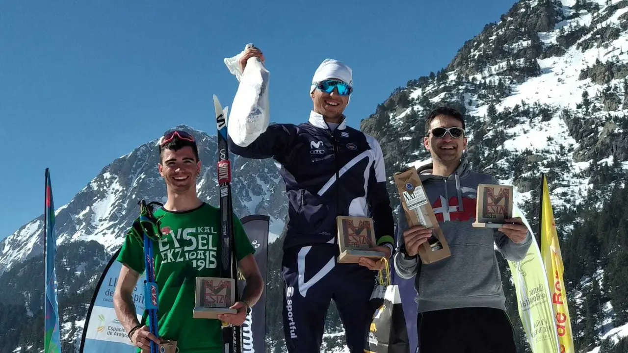 Mart&iacute; Vigo, en lo m&aacute;s alto del caj&oacute;n de la prueba de 23 kil&oacute;metros. Foto: AD Hospital de Benasque