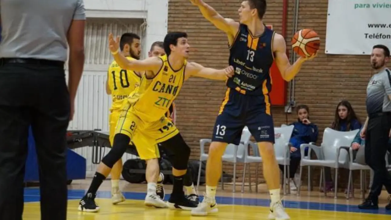 Partido entre Real Canoe y Oviedo. Foto: FEB