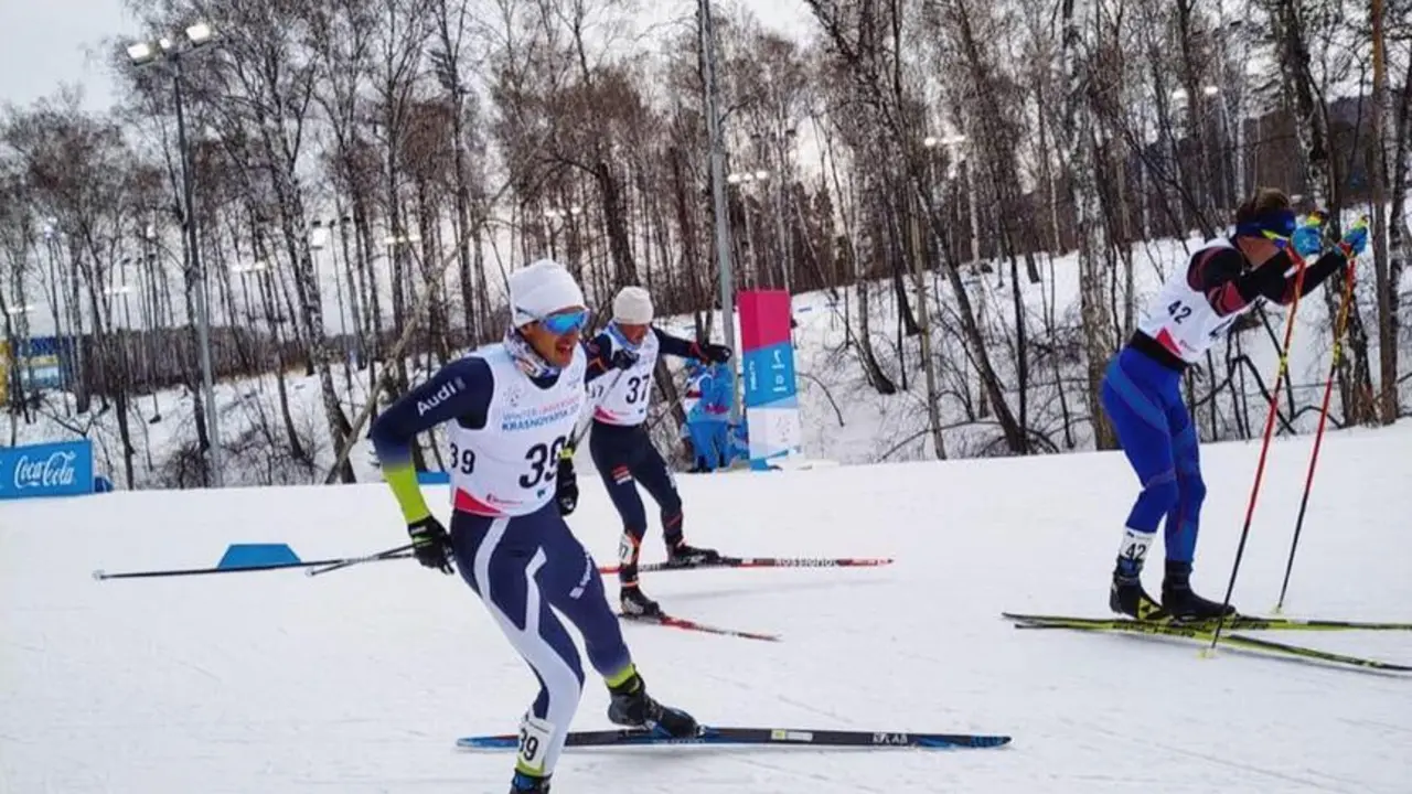 Mart&iacute; Vigo, en primer plano, en pleno esfuerzo durante la Universiada de Rusia. Foto: Cedida