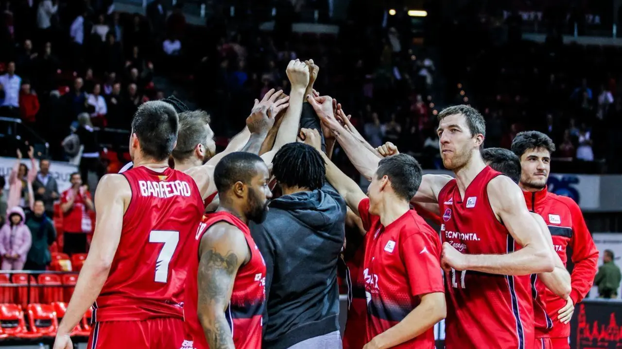 El equipo celebra la victoria del s&aacute;bado pasado. Foto: Tecnyconta Zaragoza