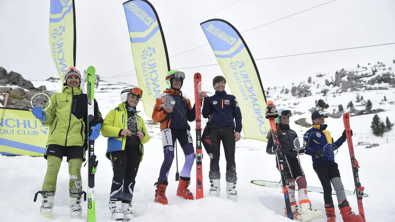 Imagen de uno de los podiums del Trofeo Nines y Armando organizado por el Candanch&uacute; Esqu&iacute; Club. Foto: CEC