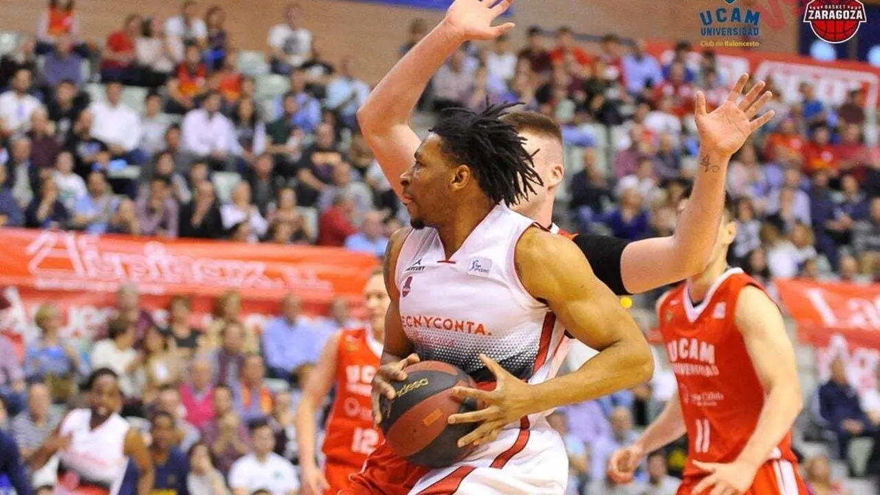 Stan Okoye, en el partido en Murcia. Foto: ACB