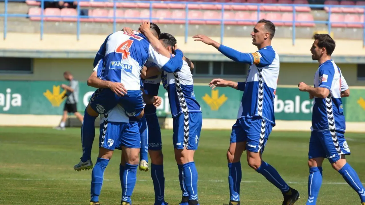 El CD Ebro celebra un gol. Foto: CD Ebro