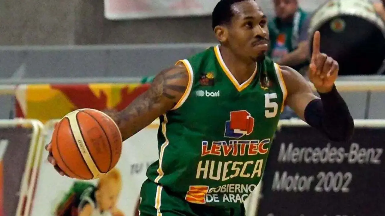 Isaiah Johnson dirigi&oacute; a los suyos con maestr&iacute;a | Foto: C.Pascual