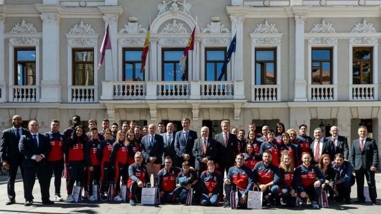 Las representantes de Espa&ntilde;a en el Europeo de Guadalajara. | Foto: EFE