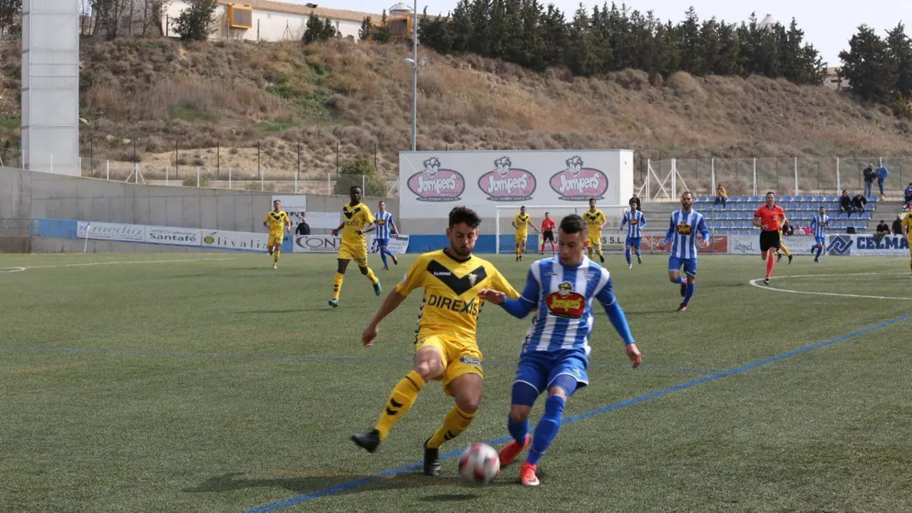 Ejea y Badalona en su partido de la temporada pasada. Foto: @CF_Badalona