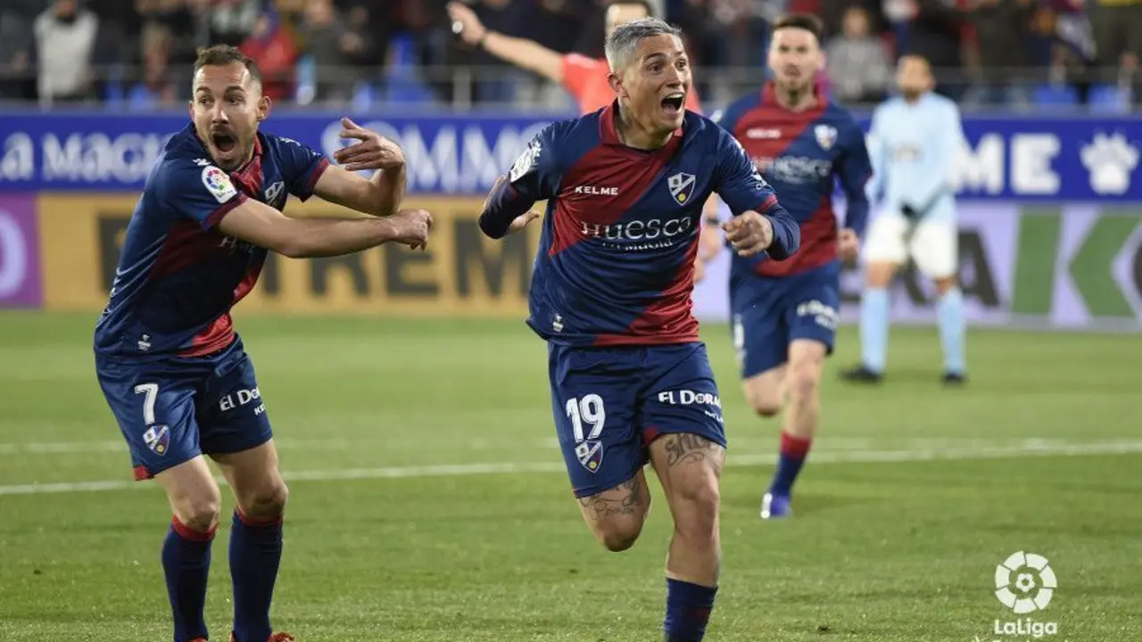 'Chimy' celebra el tanto del empate ante el Celta. | Foto: LFP 