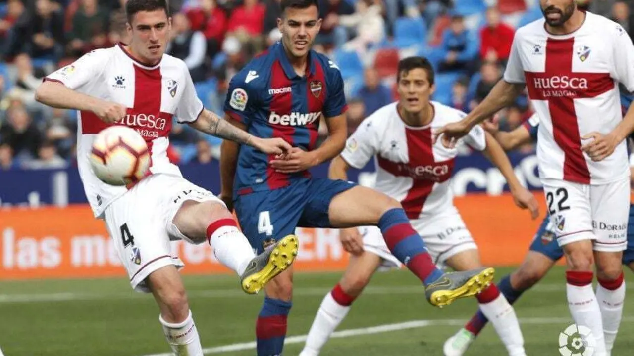Adri&aacute;n Di&eacute;guez regresaba al once titular tras 2 partidos sin hacerlo. | Foto: LFP