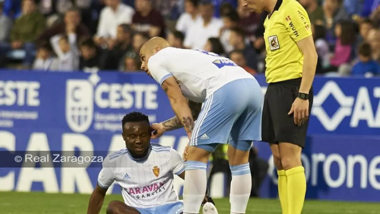 Igbekeme sobre el cesped. Foto: Real Zaragoza