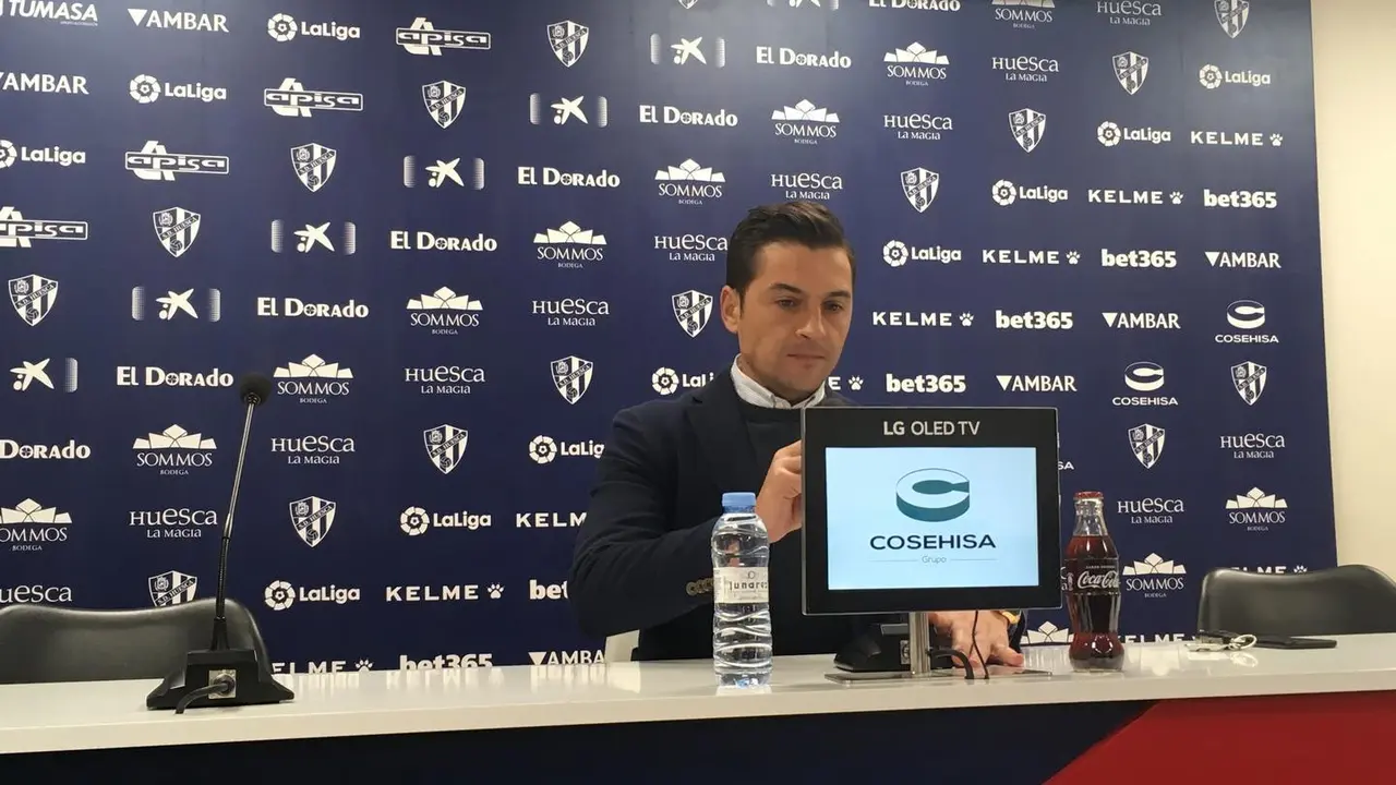 Francisco esta ma&ntilde;ana en la sala de prensa de El Alcoraz | Foto: SPORTARAGON