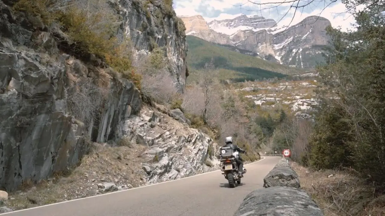 Un tramo de la ruta transpirenaica. Foto: Huesca la Magia en Ruta